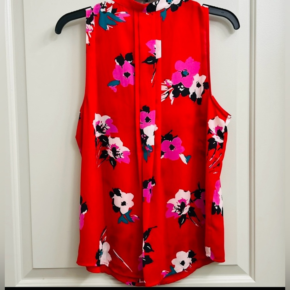 Hawthorn Sleeveless Blouse - Picture 8 of 14